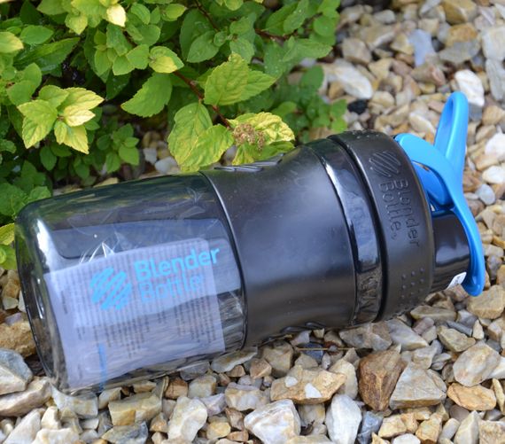 Шейкер спортивний (пляшка) BlenderBottle SportMixer Flip 20oz/590ml Black/Cyan | Зображення 1