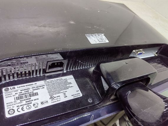 Монитор Б-класс LG Flatron W2453SQ-PF / 24" (1920x1080) TN / 1x VGA / Кабели в комплекте б/у | Зображення 5