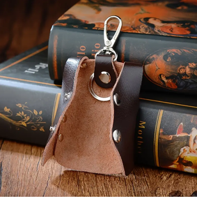 Ключниця у вигляді жилетки, колір темна кава,  шкіра