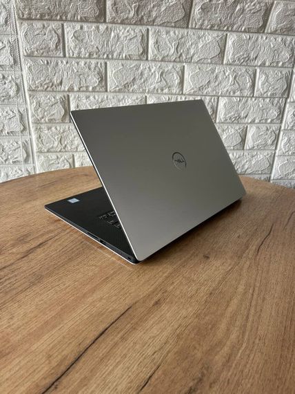 Игровой ультрабук Б-класс Dell XPS 7590 / 15.6" (1920x1080) IPS / Intel Core i7-9750H (6 (12) ядер по 2.6 - 4.5 GHz) / 16 GB DDR4 / 256 GB SSD M.2 / nVidia GeForce GTX 1650, 4 GB GDDR5, 128-bit / WebCam б/у | Зображення 5