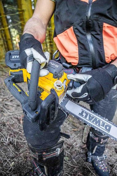 Пила ланцюгова акумуляторна безщіткова з верхньою ручкою DeWALT DCMCST635X1 | Зображення 9