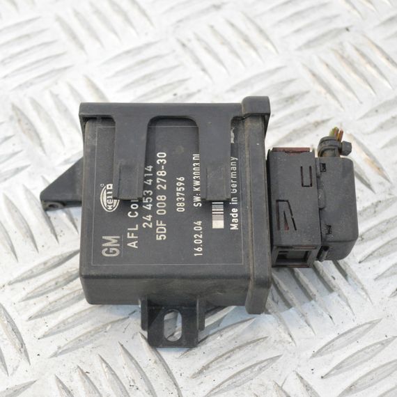 Блок управління освітленням ксенон Opel Vectra C 2002-2008 Модуль управління світлом фар Опель Вектра Ц 24453414 5DF008278