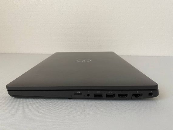 Ноутбук Dell Latitude 5500 / 15.6" (1366x768) TN / Intel Core i3-8145U (2 (4) ядра по 2.1 - 3.9 GHz) / 8 GB DDR4 / 256 GB SSD / Intel UHD Graphics 620 / WebCam б/у | Зображення 5