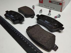 Колодки передні гальмівні Clio/Duster/Kangoo II, FERODO (FDB1617) (7701208422)