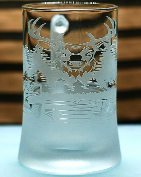 Пивной бокал 670 мл для охотника кружку с природой с гравировкой подарок для рыбака