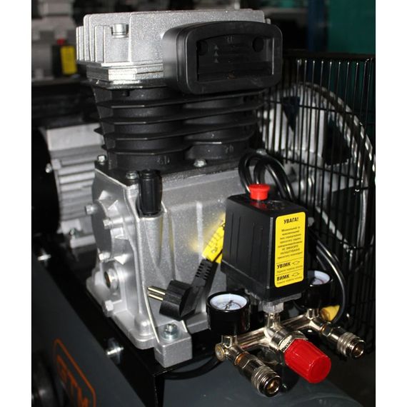 Компресор високого тиску ремінний GTM KCH2070A-50L (50 л, 300 л/хв, 2.2 кВт, 220-240 В) | Зображення 2