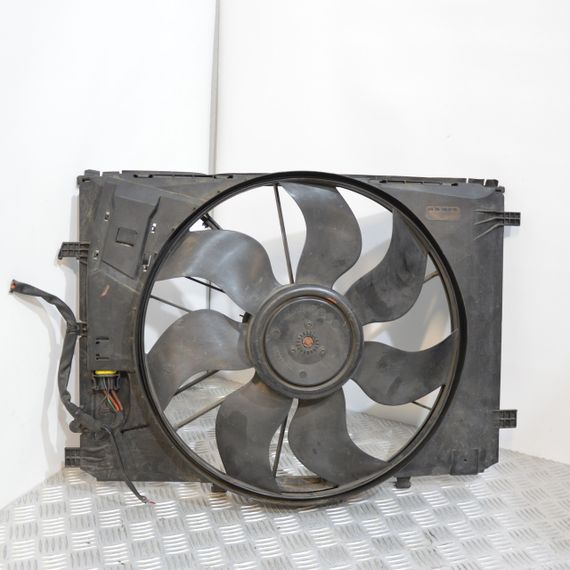 Вентилятор радіатора в зборі Mercedes W204 2007-2014 Вентилятор охолодження радіатора Мерседес в204 A2045000193