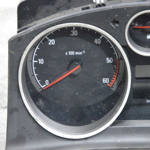 Приладова панель Opel Astra H Zafira B 2004-2015 дизель Спідометр Опель Астра Н Зафіра Б 13216661 | Зображення 1