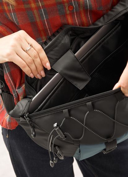 Жіноча cумка-бананка під ноутбук Sambag Urban Pro чорно-синя 46 × 26 см (51411215) | Зображення 6