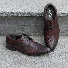 Бордові польські туфлі з нескрізною перфорацією 42 розмір