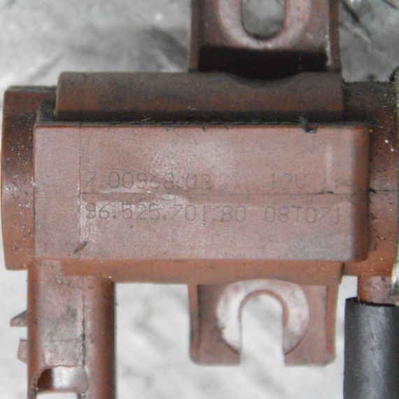 Клапан управління турбіною Citroen 1.6 HDI Berlingo C3 C4 C5 перетворювач тиску Сітроен 9652570180 | Зображення 2