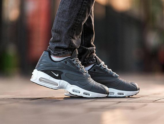 Кросівки Nike Air Max Plus TN Grey | Зображення 2