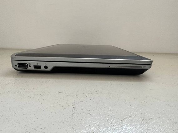 Ноутбук Б-класс Dell Latitude E6530 / 15.6" (1366x768) TN / Intel Core i5-3320M (2 (4) ядра по 2.6 - 3.3 GHz) / 8 GB DDR3 / 128 GB SSD / Intel HD Graphic 4000 / DVD-ROM / HDMI б/в | Зображення 2