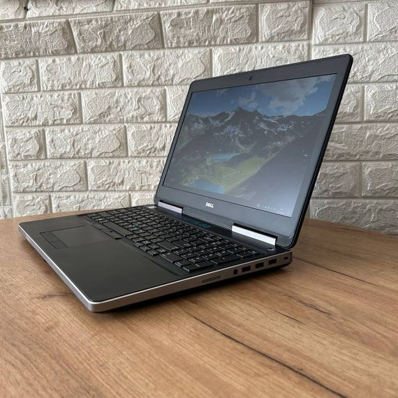 Мобильная рабочая станция Б-класс Dell Precision 7510 / 15.6" (1920x1080) IPS / Intel Core i5-6300HQ (4 ядра по 2.3 - 3.2 GHz) / 8 GB DDR4 / 256 GB SSD / AMD FirePro W5170M, 2 GB GDDR5, 128-bit / WebCam б/у | Зображення 4