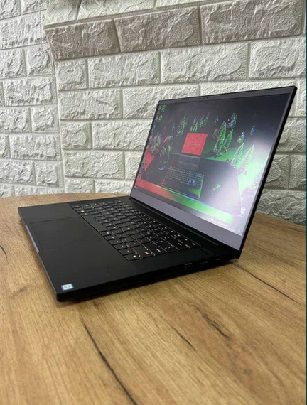 Ноутбук Razer Blade 15.6" FHD IPS 144Hz i7 9750H 16Gb SSD 512Gb RTX 2060 Б/В | Зображення 2