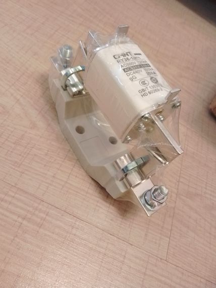 Комплект керамічний запобіжник CHINT AC/DC до 250a 690v | Зображення 3