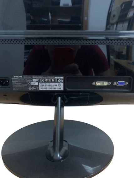 Монітор Philips 247E3LSU00 / 24" (1920x1080) TN / DVI, VGA б/в | Зображення 2
