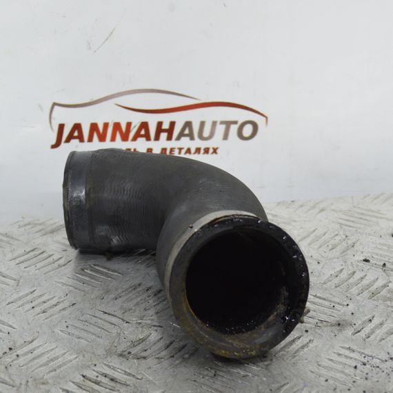 Патрубок інтеркуллера нижній 2.0 TDI Audi A4 B7 шланг інтеркулера Ауді а4 б7 8E0145837G | Зображення 1
