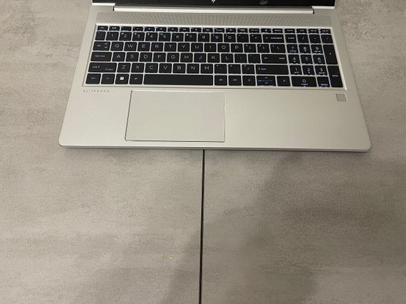 Ультрабук HP EliteBook 650 G9 / 15.6" (1920x1080) IPS / Intel Core i5-1245U (10 (12) ядер 3.3 - 4.4 GHz) / 16 GB DDR4 / 256 GB SSD M.2 / Intel Iris Xe Graphics / WebCam б/в | Зображення 3