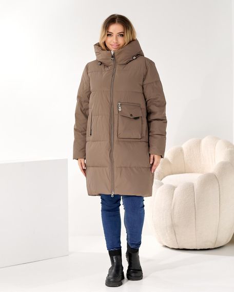 Стильний оливковий пуховик на зиму з кишенею для мобільного в великих розмірах | Зображення 1