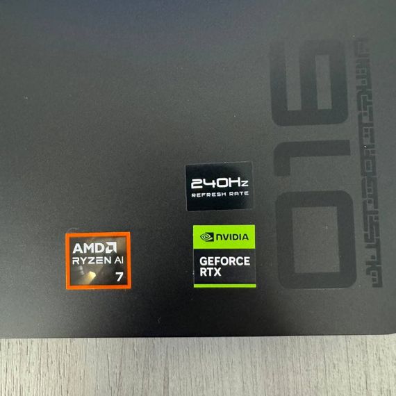 Игровой ноутбук HP Omen MAX 16-ak0047nr / 16" (2560x1600) IPS / AMD Ryzen AI 7 350 (8 (16) ядер по 2.0 - 5.0 GHz) / 16 GB DDR5 / 1000 GB SSD NVMe / nVidia GeForce RTX 5070, 8 GB GDDR7, 128-bit / WebCam б/у | Зображення 3