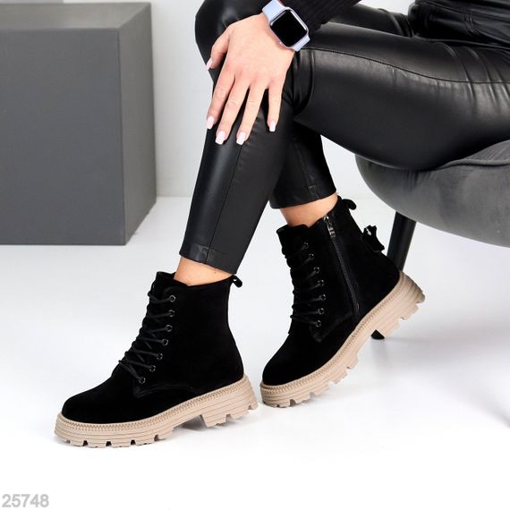 Чорні зимові черевики берці натуральна замша на бежевій підошві | Зображення 7