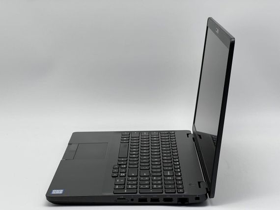 Ноутбук Dell Precision 3541 / 15.6" (1920x1080) IPS / Intel Core i5-9400H (4 (8) ядра по 2.5 - 4.3 GHz) / 16 GB DDR4 / 240 GB SSD / Intel UHD Graphics 630 / WebCam б/у | Зображення 3