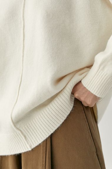 В'язана вільна кофта з декоративним швом - молочний цвет, ONE SIZE (є розміри) | Зображення 3