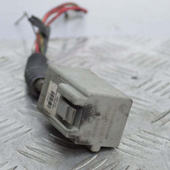 Реле вентилятора Opel Astra H Zafira B Опель Астра Зафіра Delphi 13178656