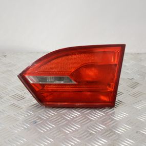 Ліхтар задній правий внутрішній Volkswagen Jetta VI 2010-2014 дорестайл Фара багажника права Фольксваген