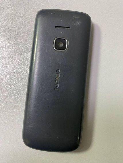 Мобільний телефон Nokia 225 4G Dual Sim Black бу | Зображення 3