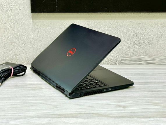 Игровой ноутбук Б-класс Dell Inspiron 15-7559 / 15.6" (1920x1080) TN / Intel Core i7-6700HQ (4 (8) ядра по 2.6 - 3.5 GHz) / 12 GB DDR3 / 256 GB SSD / nVidia GeForce GTX 960M, 4 GB GDDR5, 128-bit / WebCam / Win 10 Pro б/у | Зображення 3