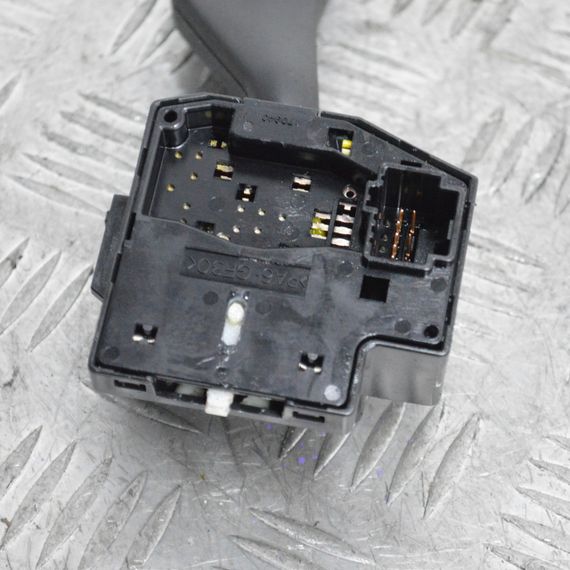 Подрульовой перемикач лівий Ford Focus II 2004-2011 перемикач поворотів Форд Фокус 2 4M5T13335BD | Зображення 3