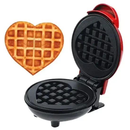 Электрическая мини-вафельница в форме сердца с антипригарным покрытием Kucall