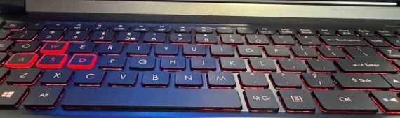 Игровой ноутбук Acer Predator Helios 300 / 15.6" (1920x1080) IPS / Intel Core i7-7700HQ (4 (8) ядра по 2.8 - 3.8 GHz) / 16 GB DDR4 / 256 GB SSD + 1000 GB HDD / nVidia GeForce GTX 1060, 6 GB GDDR5, 192-bit / WebCam б/у | Зображення 6