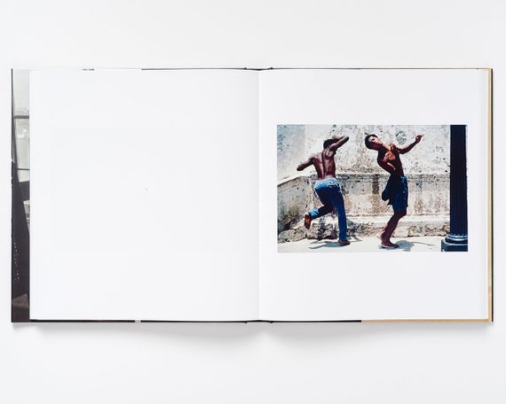 Лучшие фотографы мира книга работ Рене Бурри Rene Burri "Impossible Reminiscences" книги для фотографов | Зображення 4