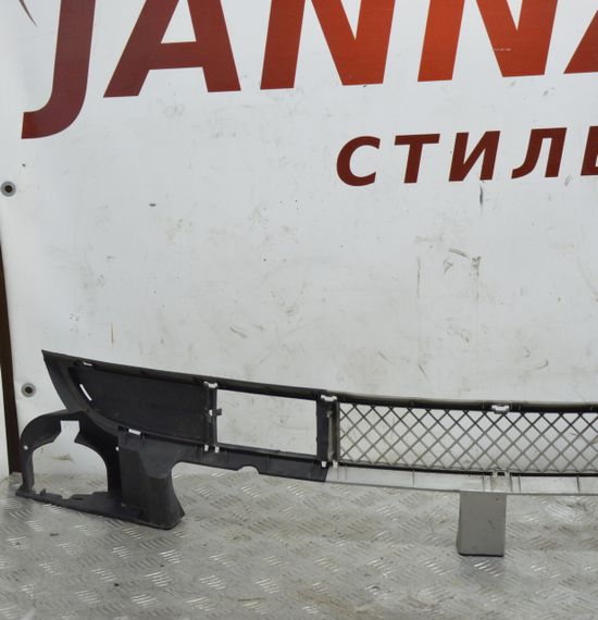 Решітка переднього бампера центральна BMW 3 Series E46 2001-2005 рестайл БМВ е46 51117030596 | Зображення 1