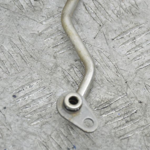 Трубка подачі масла в турбіну Skoda Octavia Fabia 2012-2024 Масляна трубка турбіни Шкода 04E145140E | Зображення 2