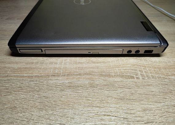 Ноутбук Dell Vostro 3550 - 15.6 HD/ i7 2640M/ Radeon 6630/8/256  Б/В | Зображення 2