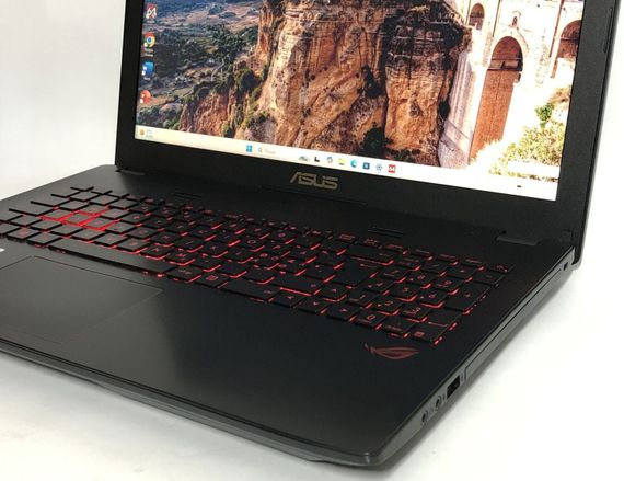 Ігровий ноутбук Asus ROG Strix GL552VW / 15.6" (1920x1080) IPS / Intel Core i5-6300HQ (4 ядра по 2.3 - 3.2 GHz) / 8 GB DDR4 / 480 GB SSD / nVidia GeForce GTX 960M, 2 GB GDDR5, 128-bit / WebCam / DVD-ROM / Win 11 Home б/в + Подарунок Накопичувач 64 ГБ | Зображення 8