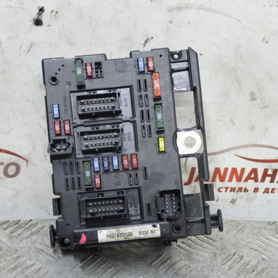 Блок запобіжників BSM B4 Peugeot 206 307 1998-2012 Модуль БСМ б4 Пежо 206 307 9657608680