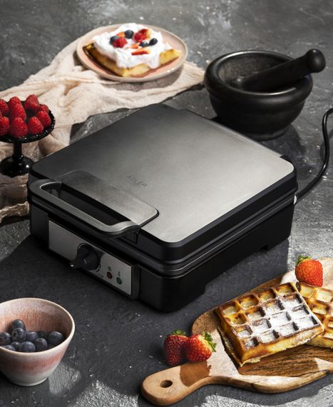 Вафельниця електрична Adler AD 3049 XL для бельгійських вафель на 4 вафлі 1800 Вт | Зображення 7