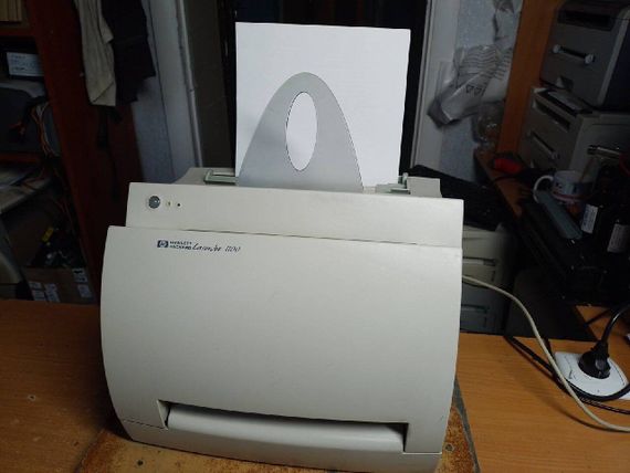 Принтер HP LaserJet 1100 / лазерний монохромний друк / 600x600 dpi / А4 / 8 стор./хв. / LPT б/в | Зображення 2
