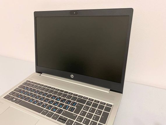 Ультрабук HP ProBook 455 G7 / 15.6" (1366x768) TN / AMD Ryzen 3 4300U (4 ядра по 2.7 - 3.7 GHz) / 8 GB DDR4 / 128 GB SSD / AMD Radeon Graphics / WebCam / HDMI б/у | Зображення 3