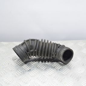 Патрубок повітряного фільтра 2.0 TFSI Audi A4 B7 2004-2008 Трубка фільтра повітря Ауді а4 б7 8E0133356D