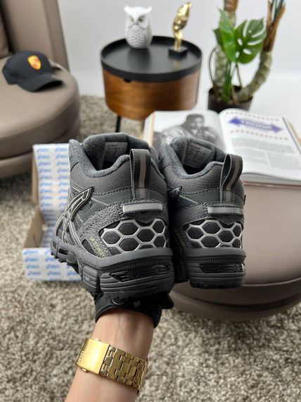 Жіночі зимові кросівки  ASICS Gel-Kahana 8 Grey Fur , В'єтнам | Зображення 2