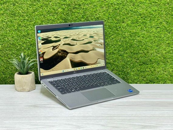 Ультрабук Dell Latitude 5430 / 14" (1920x1080) IPS Touch / Intel Core i5-1235U (10 (12) ядер по 1.3 - 4.4 GHz) / 16 GB DDR4 / 512 GB SSD M.2 / Intel Iris Xe Graphics / WebCam / Win 11 Pro б/в | Зображення 2