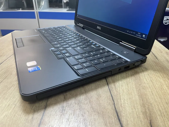 Ноутбук Dell Latitude E5540 15.6 HD core i5 4300U/8gb/240SSD/Nvidia 720M-2gb | Зображення 2