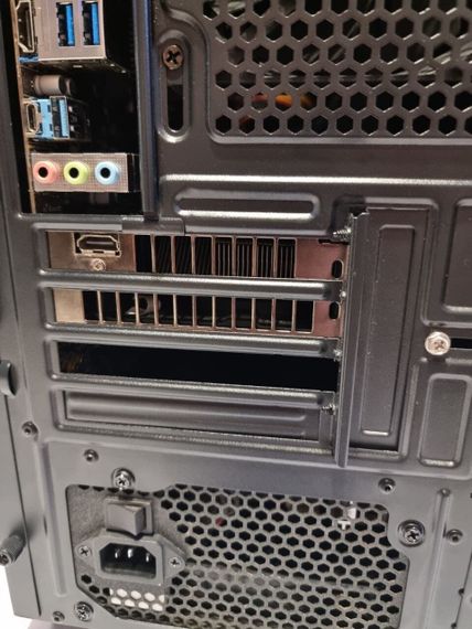 Ігровий ПК Chieftec Tower / Intel Core i5-6600K (4 ядра по 3.5 - 3.9 GHz) / 16 GB DDR4 / 480 GB SSD + 500 GB HDD / AMD Radeon RX 570, 8 GB GDDR5, 256-bit / 500W б/в | Зображення 4