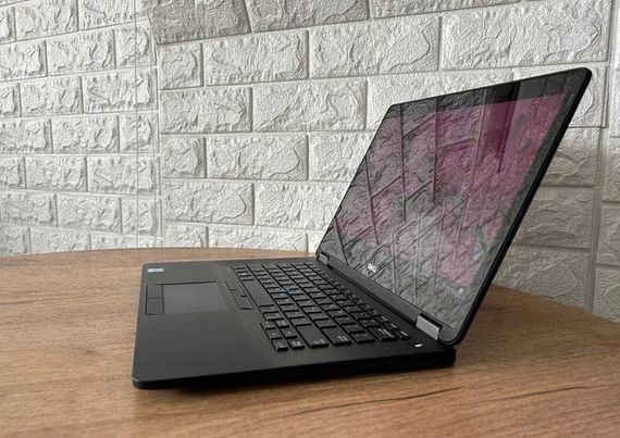 Ноутбук Сенсорний Dell Latitude 7470 14.0" QHD IPS i5 6300U 8Gb SSD 256Gb Б/У | Зображення 3